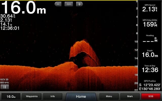 Down image of bottom side of hull using Garmin UHD transducer