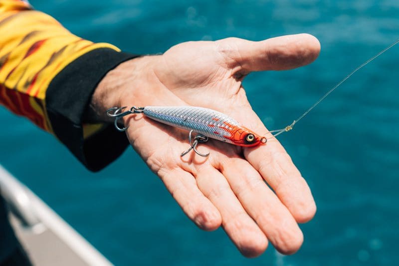 Sinking stick bait fishing lure