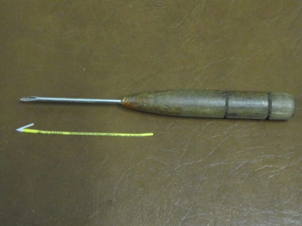 A fish tag and applicator