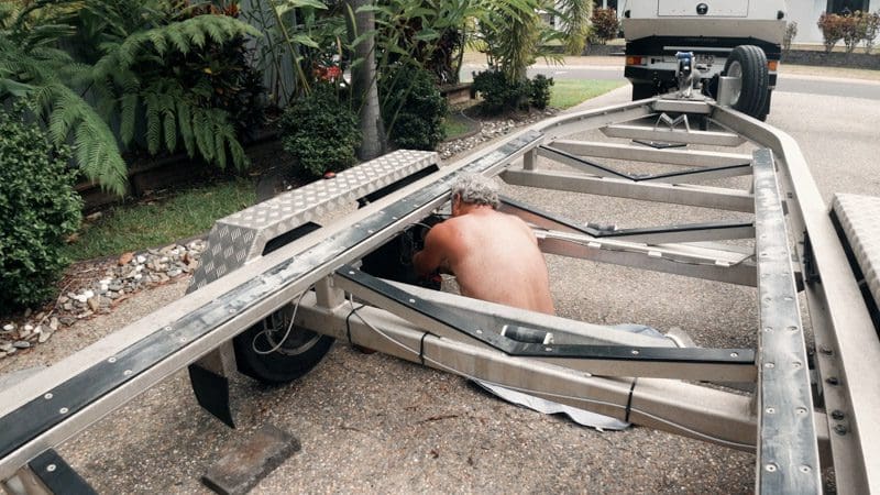 Cleaning trailer brakes on boat trailer