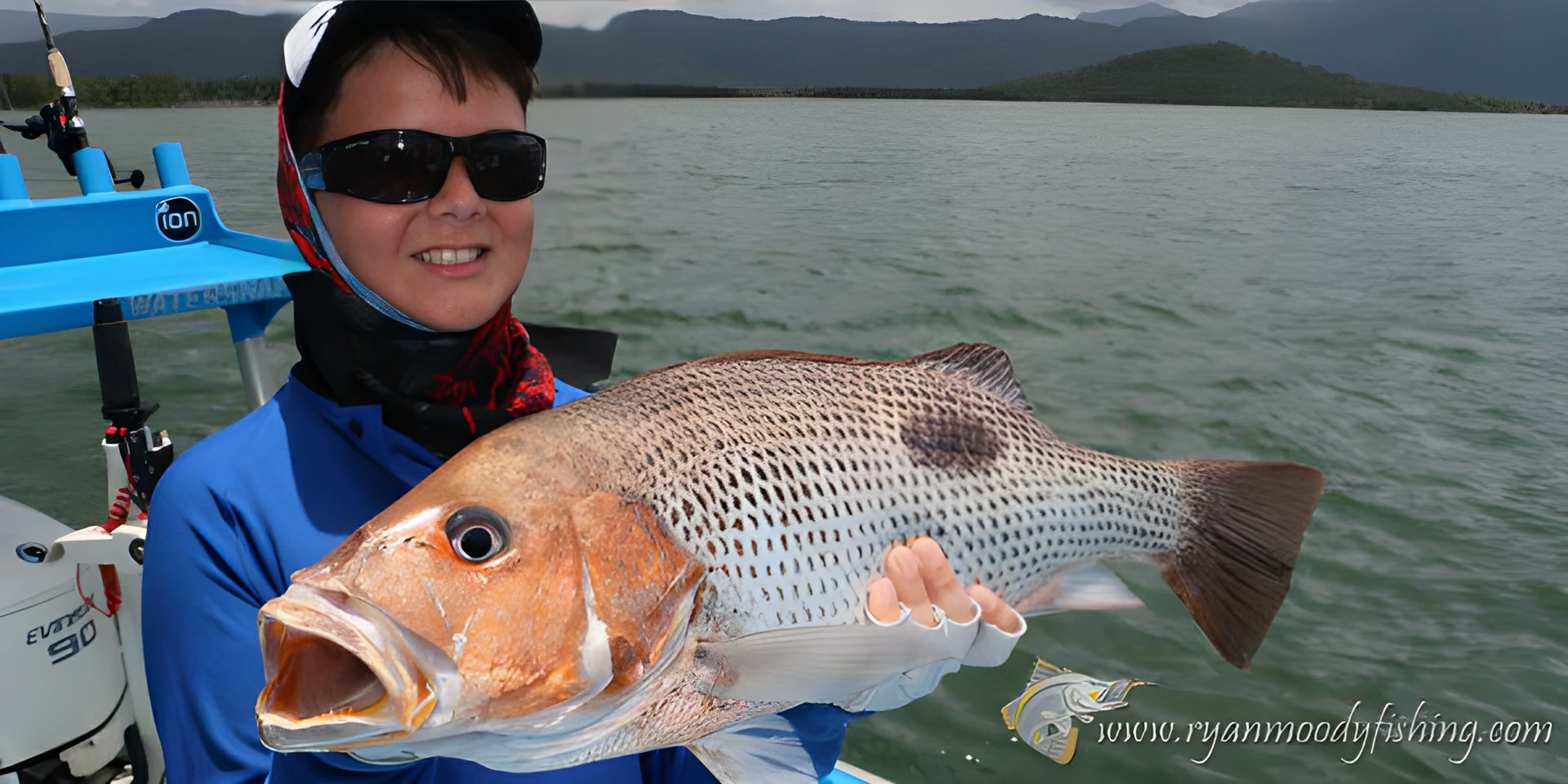 fishing-for-golden-snapper-or-fingermark-bream