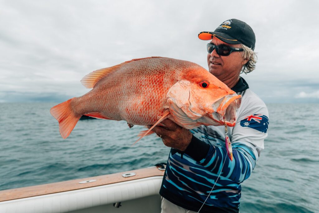 Find big fish like this nanny-gai using the Garmin GT51