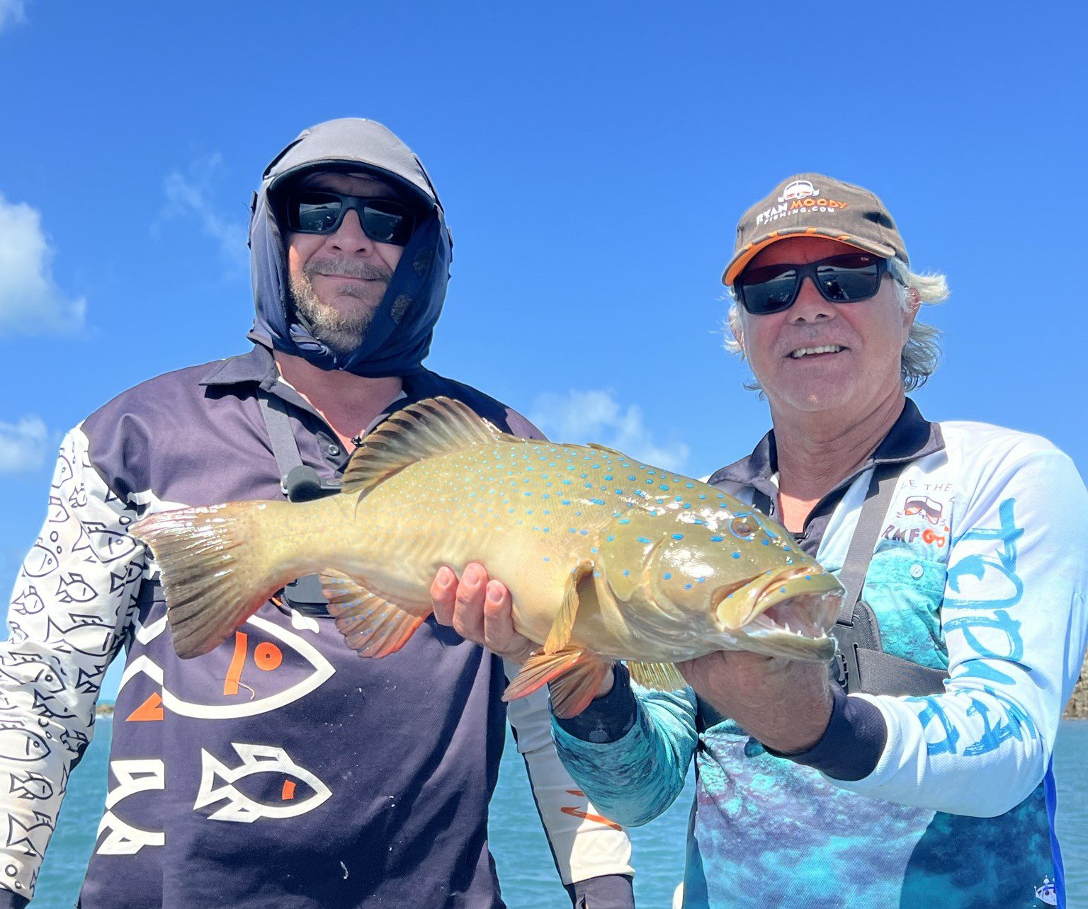 Fishing with poppers on massive tides around islands