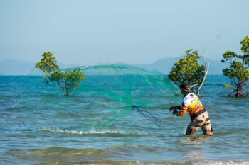 cast net cast net fishing